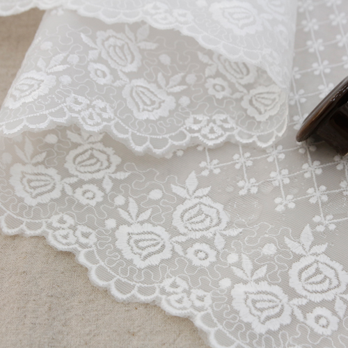 Lace Fabric Laminate Embroidery Runner Lace Cloth Mini Rose