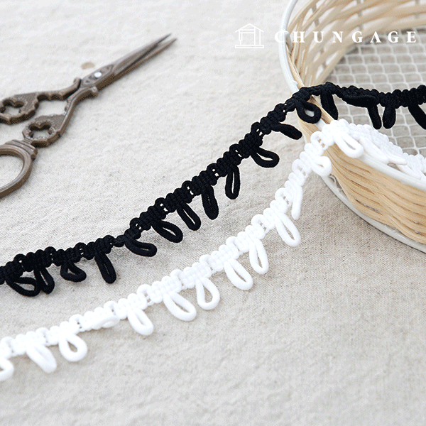 Buttonhole Loop Lace White