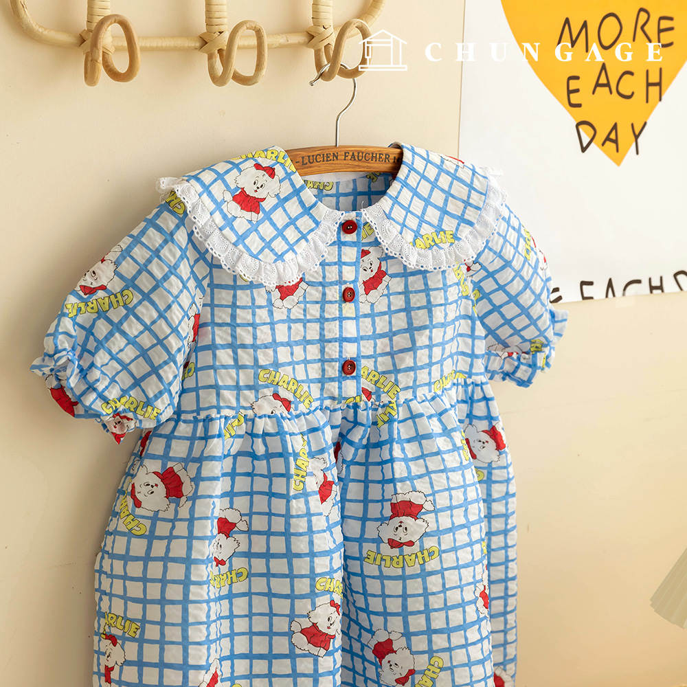 Jijimi fabric Cool Ripple Seersucker fabric Wide Width Check Animal Fabric Puppy Charlie R-726