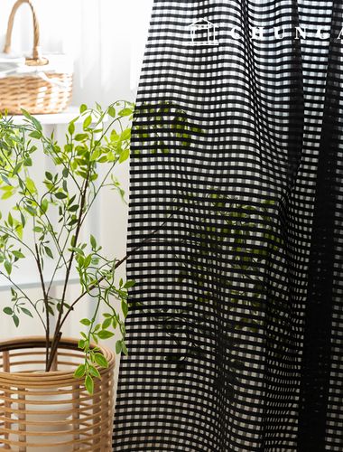 Poly fabric spray transparent Black Check Fabric Pierre