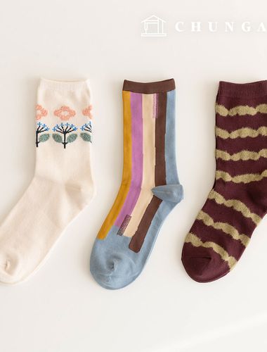 Winter Knit Mid-Calf Socks Corrugated Design Women's Fashion Socks 3-Piece SetC