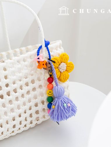 Keyring Beads Keyholder Keyring Flower Tassel Decoration Doll Keyring Knit Daisy