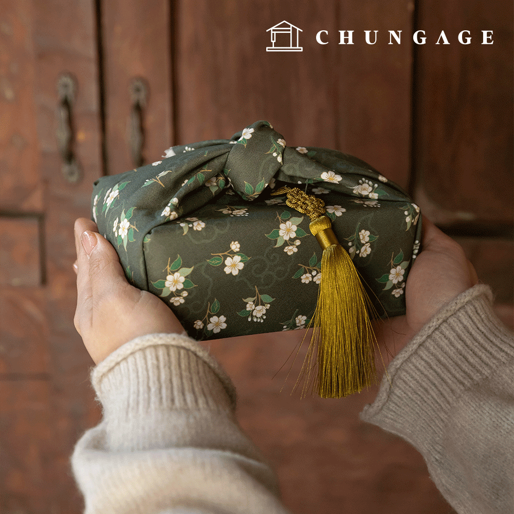 DTPfabric cotton fabric 20 count floral flower fabric Damnok Plum Blossom 429