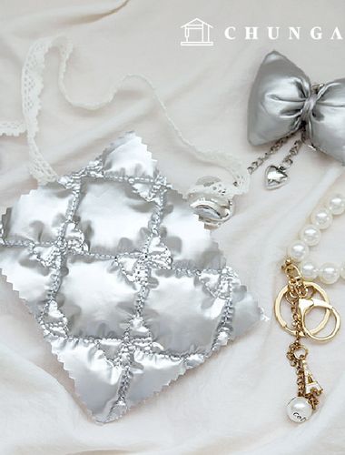 Quilted Fabric 3Ounce Wide Width Silver bowknot diamond
