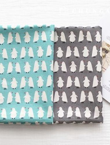 Cotton fabric cotton20 count Plain Weave 2 kinds of petit penguins