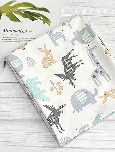Cotton fabric non-fluorescent 20 count animal Fabric Savannah Animal