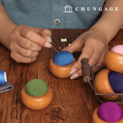 Stand Color Wood Ball Pincushion Pin Stick Color Random 71328
