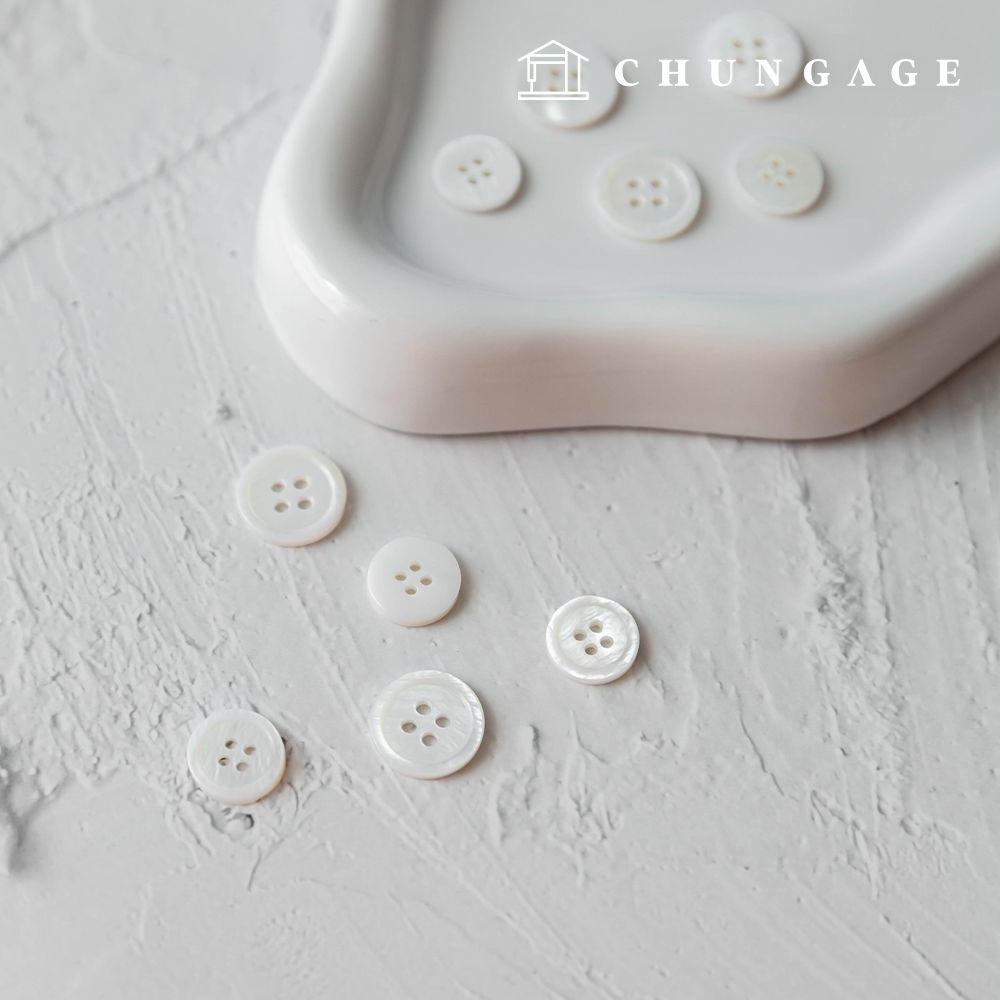 Simple Basic 4-Pole White Buttons, 5-Pack, 2 Types