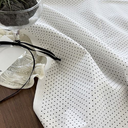 cotton20 count white background black dots
