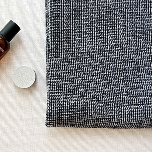 Wool-feel tweed fabric yarn-dyed check